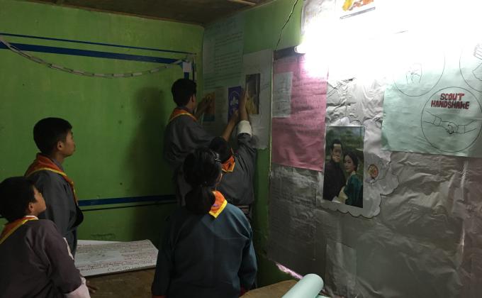 Putting up Scout Den  