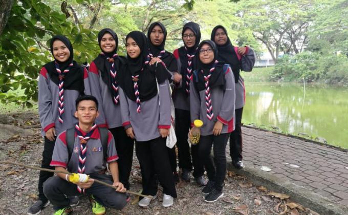 Crew J-Jom Bersihkan Tasik Fajar