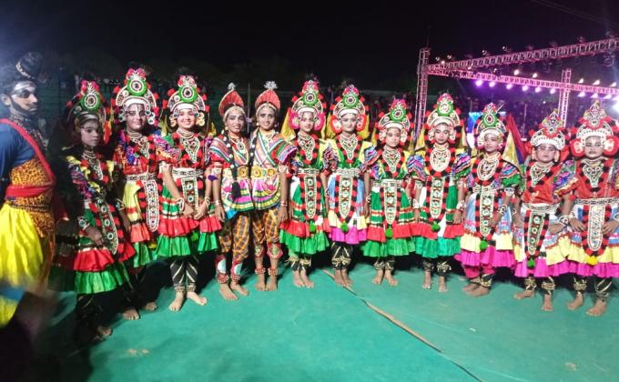 we conduct a program on youth cultural dance 