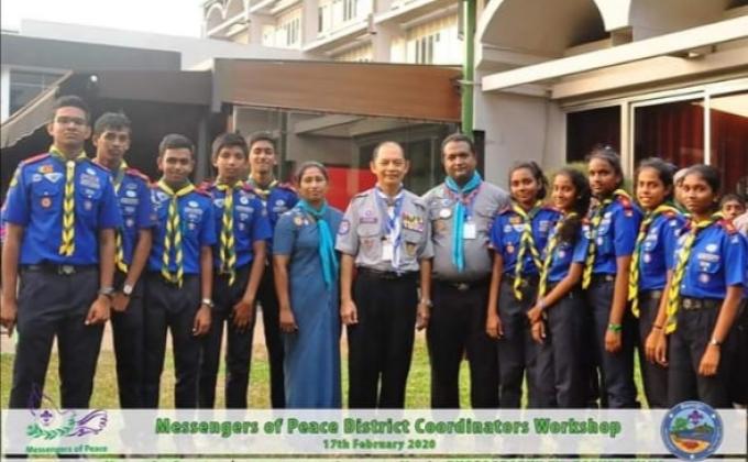 With many scouts Srilanka Scout Assosiation organize a practical session to introduce MESSENGERS OF PEACE 