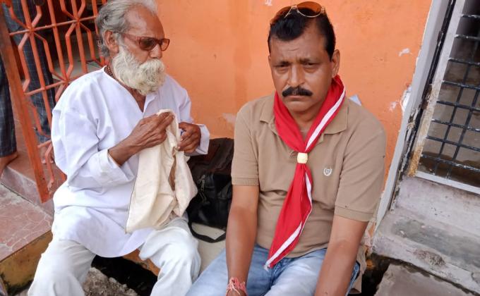 old man help..