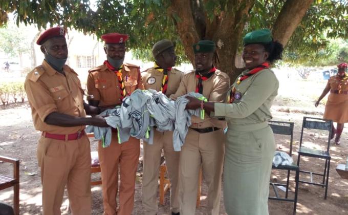 Soroti District/city Scouts leadership Hands soroti prisons inmates football gears.