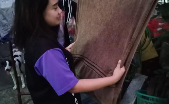ตากผ้าด้วยตนเอง