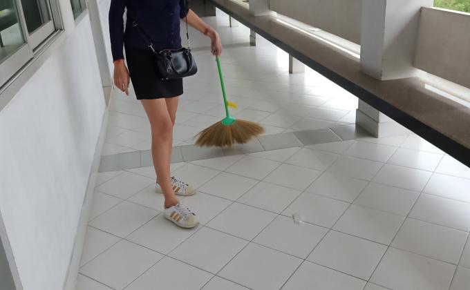 ทำความสะอาดหน้าห้องเรียน