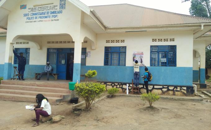 Distribution des dépliants