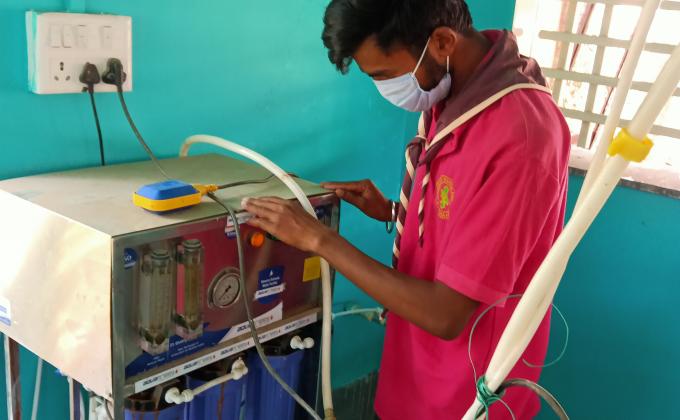 * Water cooler cleaning .