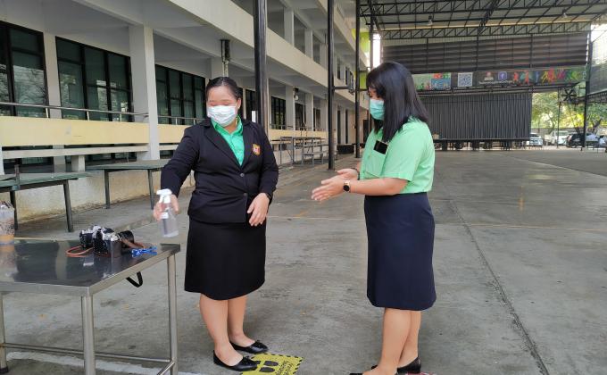 ดูแลจุดคัดกรองตรวจวัดอุณหภูมิโควิด 19