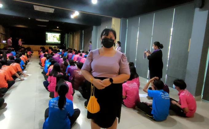 ช่วยควบคุมดูแลนักเรียนเข้าร่วมกิจกรรมวันคล้ายวันพระราชสมภพสมเด็จพระกนิษฐาธิราชเจ้า สมเด็จพระเทพรัตนราชสุดาฯ