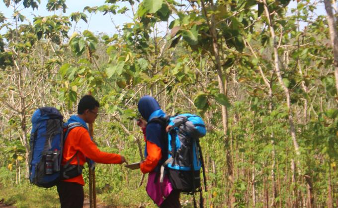 Racana Orienteering Games (ROG) V Tingkat Pramuka SMA/SMK/MA se-Jawa dan PerguruanTinggi se-Jawa dan Sumatra Tahun 2016  oleh Racana W.R. Supratman dan Racana Fatmawati Pangkalan Universitas Negeri Yogyakarta