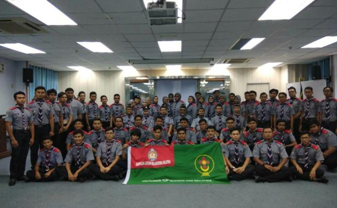 Photo session with all new KLKM members!