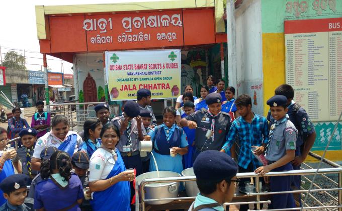 Providing Curd water (ଦହି ପାଣି) in Bus Stop