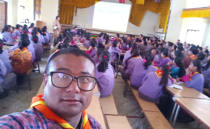 Orientation on system of badges
