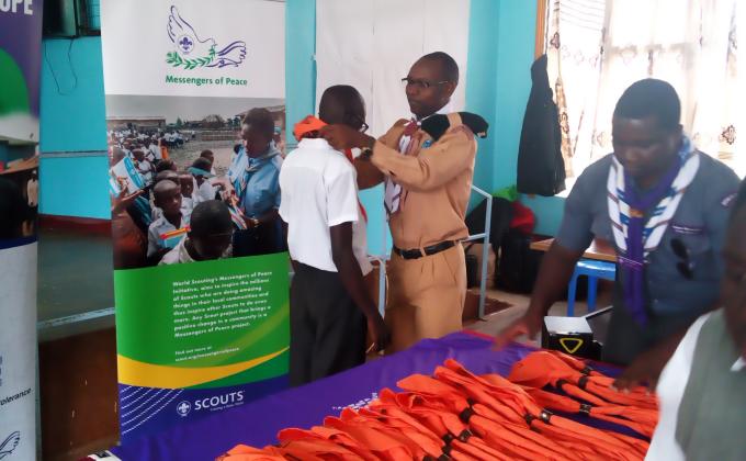 Introducing young girls & boys in the world of Scouting. 