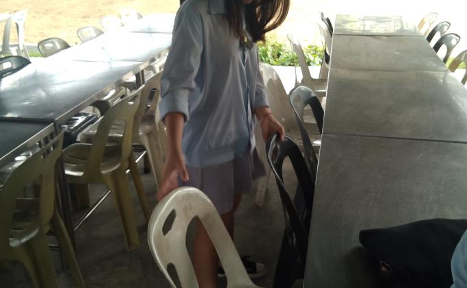จัดเก้าอี้