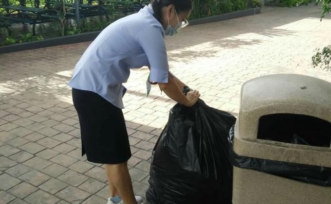 จิตอาสาเก็บขยะ