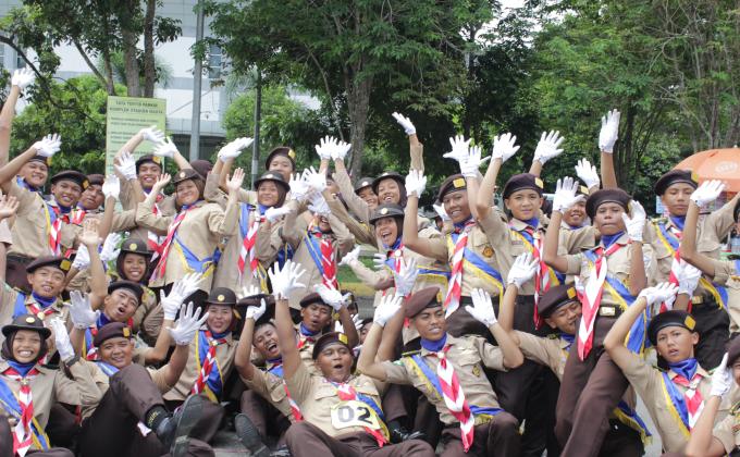 Saka Bahari Lanal Balikpapan Juara 1 lomba defile HUT PRAMUKA 56 Kwarda Kaltim