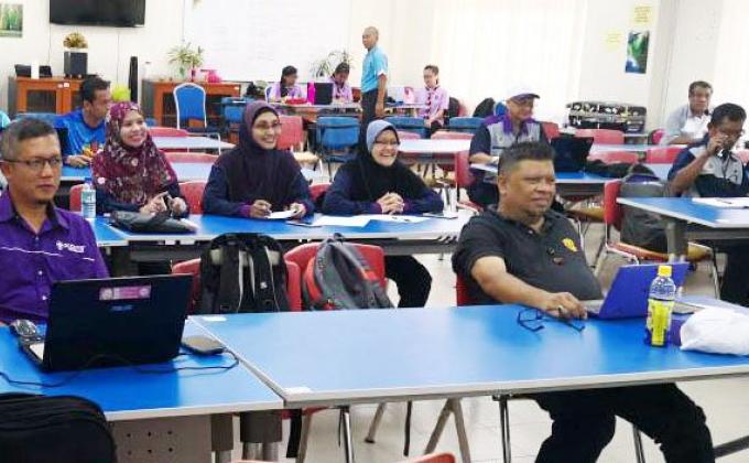 KURSUS MOP : MEMENAFAATKAN SUMBANGAN PELAJAR