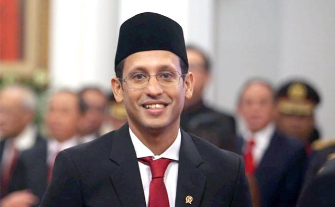 Mendikbud Nadiem Makarim: Resiko Pelajar Terkena Covid-19 Lebih Rendah