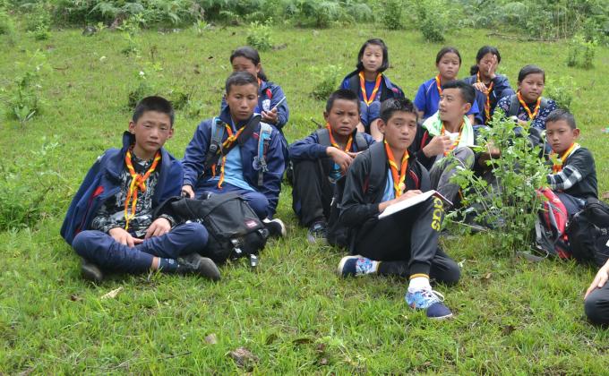 Dungtse Central School's Scouts on Hike to Serdam Goenpa