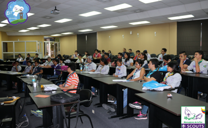 Scouts del Ecuadorian Leadership Training son Mensajeros de la Paz