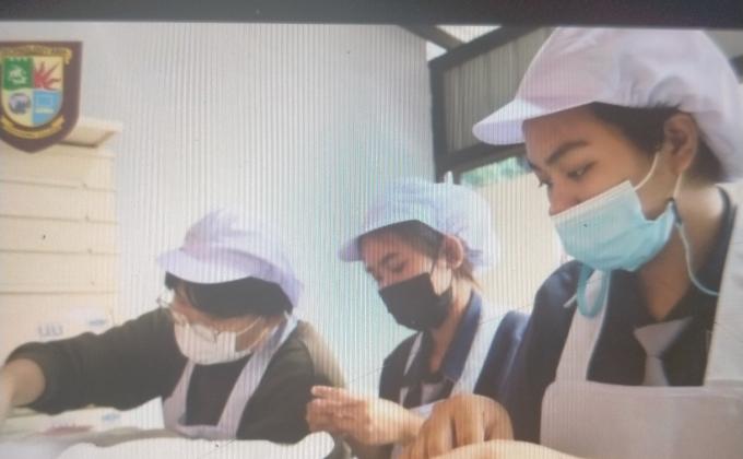 ทำขนมที่วิทยาลัย