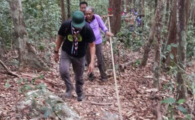 mendaki gunung lambak 