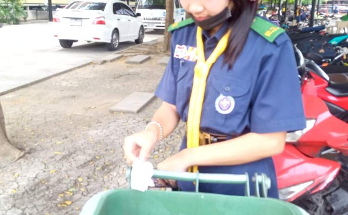 เก็บขยะในวิลัย