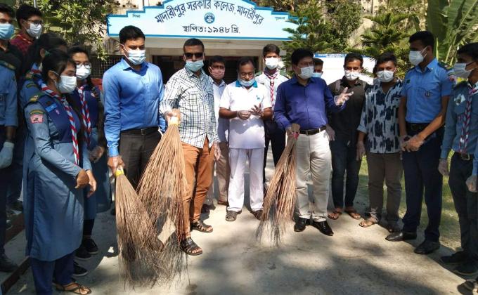 পরিচ্ছন্নতা অভিযান, রোভার স্কাউট, মাদারীপুর সরকারি কলেজ