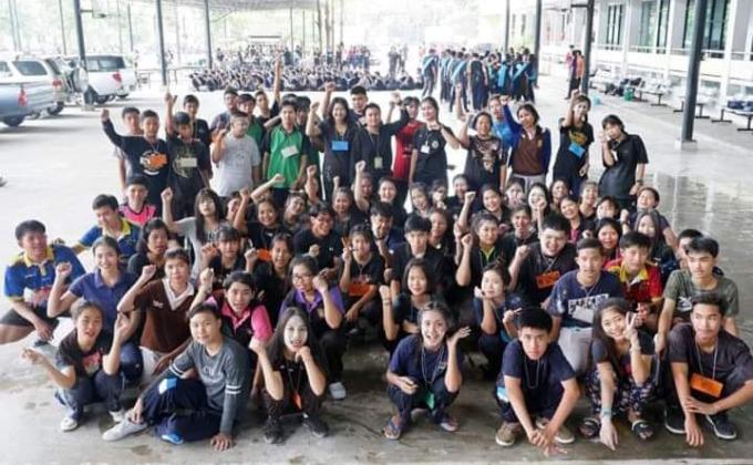 เข้าร่วมกิจกรรมสานสัมพันธ์พี่-น้อง(สาขาการตลาด)
