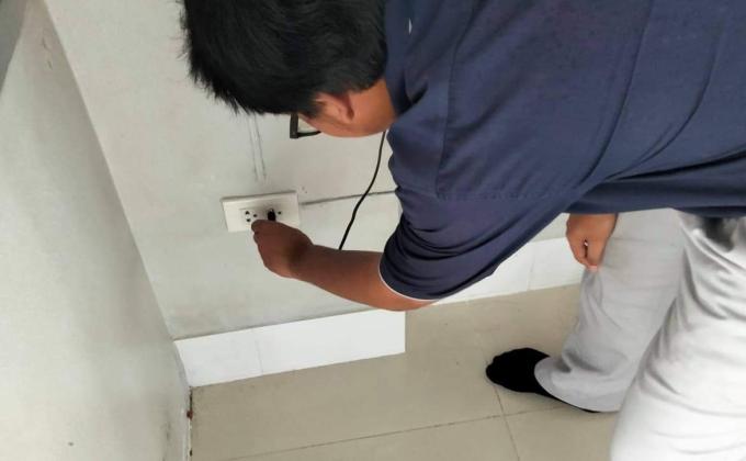 ถอดปักไฟในห้องเรียน