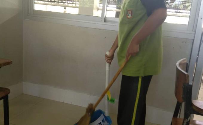 ทำความสะอาดในห้องเรียน