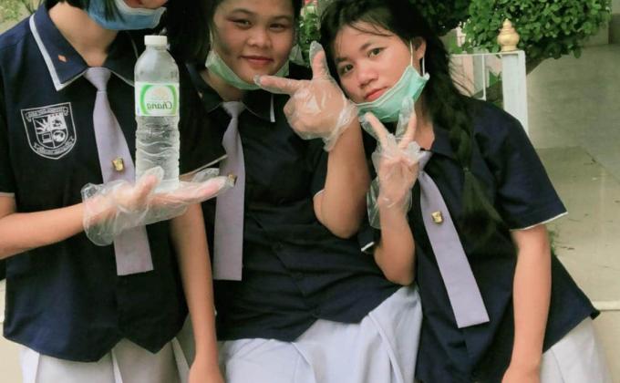 ช้วยกันเก็บขยะที่วัดหนองเเขม