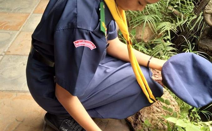 เก้บขยะที่โรงเรียนจันสิริ