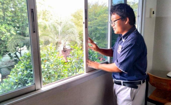 ปิดหน้าต่างในห้องเรียน