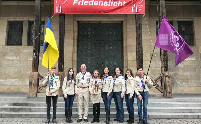 Scouts of NOSU have brought the Light of Peace to Ukraine