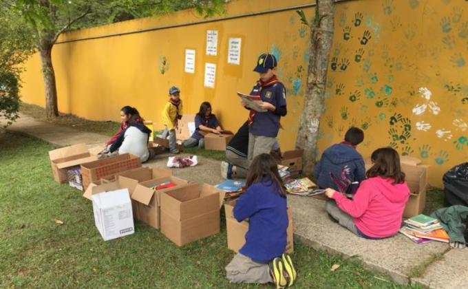 Campanha de Arrecadação de Livros