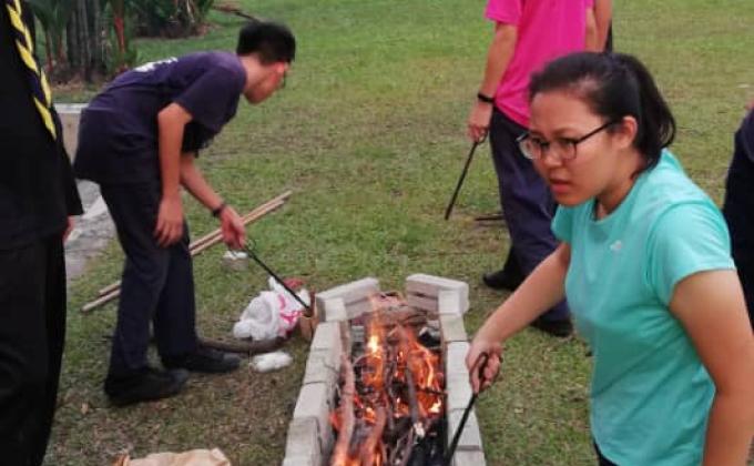 Outdoor camp for family and primary children
