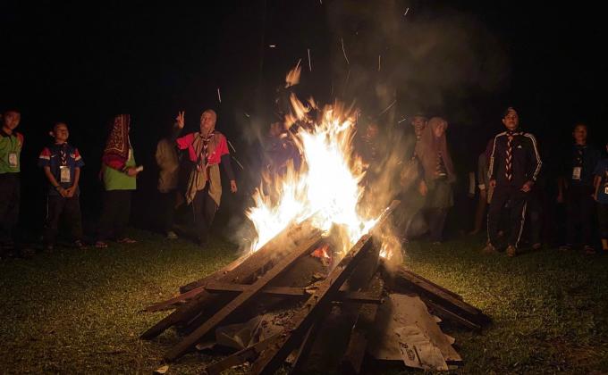 Campfire Di Sekolah Kebangsaan Jaya Baru .