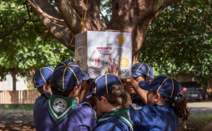 Lobinhos Solidários - Doação de uma cadeira de rodas para Santa Casa de Cândido Mota