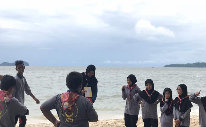 Projek pembersihan pantai