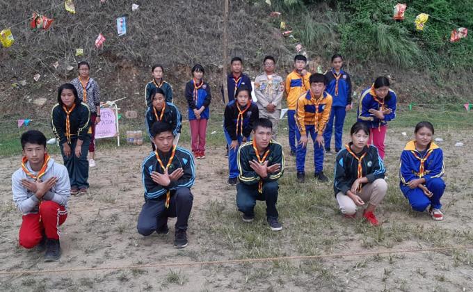  Camping