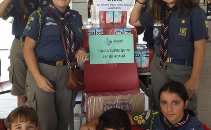 Campanha de arrecadação de donativos para os desabrigados das chuvas na cidade de Lavras MG Brasil