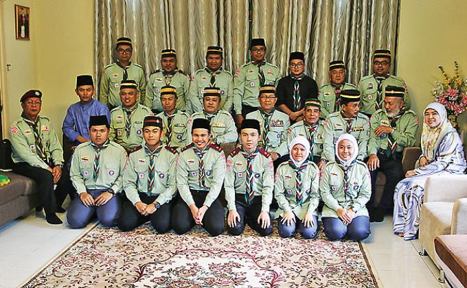 Scout members get together at Raya open house in Temburong