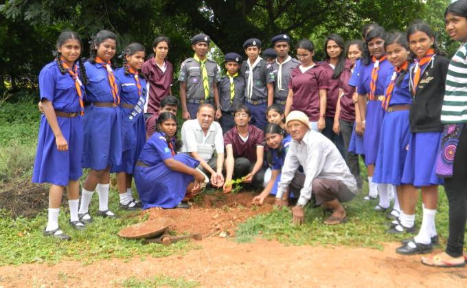 Plantation of 1000 Sapplings on 19-9-2014