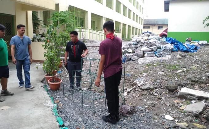 Day#2 Cleaning/Painting SWA Entry Of Caloocan High School Senior Scout