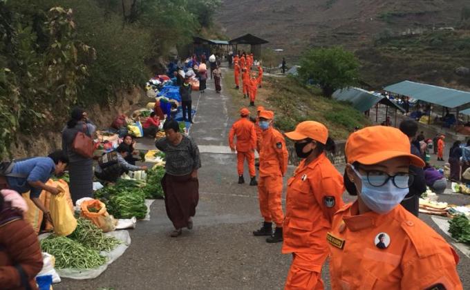 Awareness on social distancing and crowd control at Sunday Market, Wangdue 