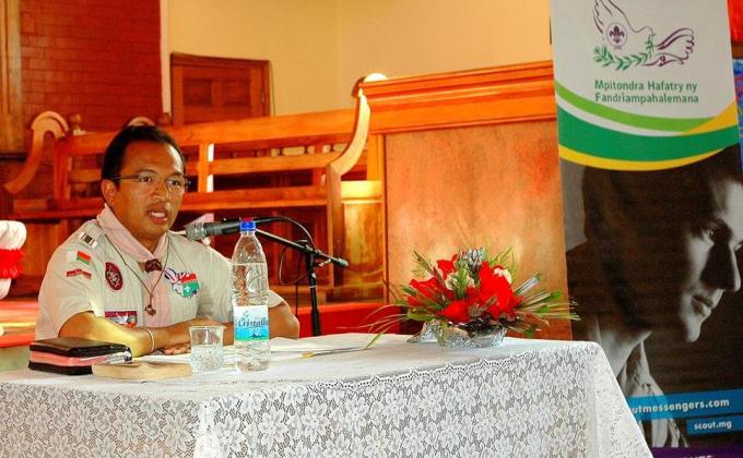 GIVE HANDS TO OTHERS