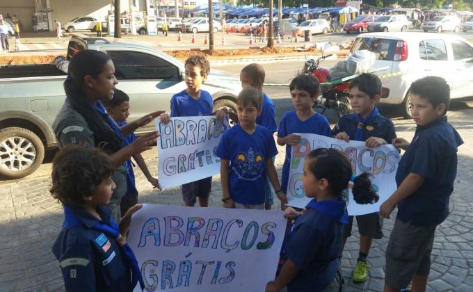 Abraços Grátis - Alcateia Waingunga