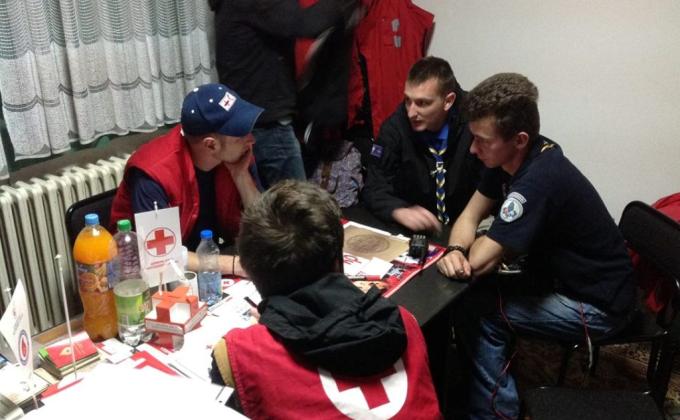 Scout of Prijedor in collaboration with Red Cross help flood affected people