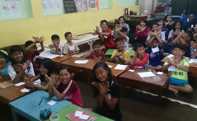 PRABUHI Literacy Club serve Free Weekly English Course in Pasundan Village, Bandung